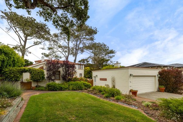 Backyard, Detached Garage, Exterior