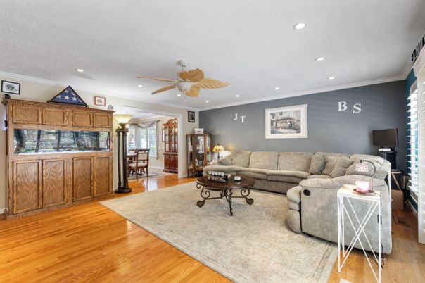 Interior, Living room, Recessed Lighting, Wood Texture Flooring