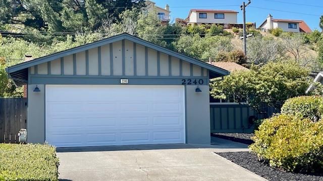 Detached Garage, Exterior