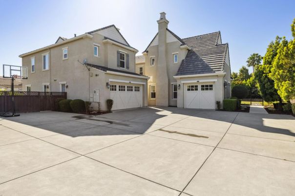 Attached, Exterior, Facade, French Provincial