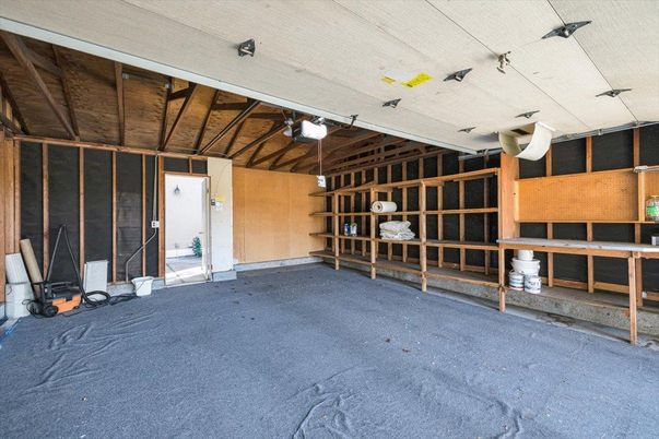 Garage, Interior, Wooden Beams, Wooden Ceilings