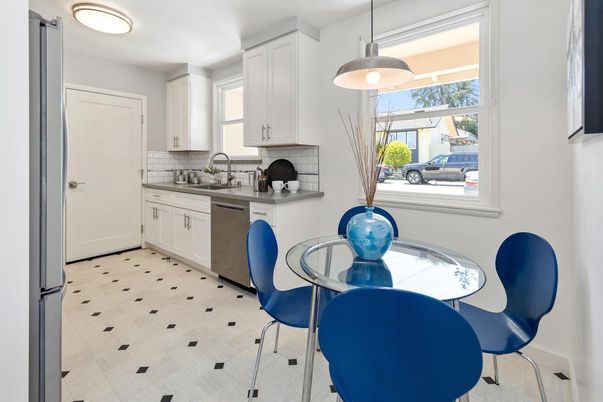 Dining room, Interior, Kitchen, Pendant Lights