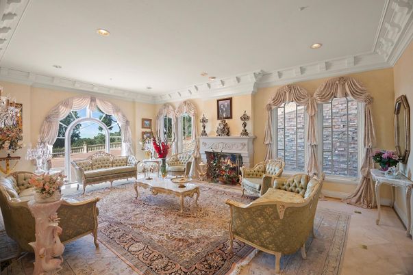 Fireplace, Interior, Living room, Recessed Lighting