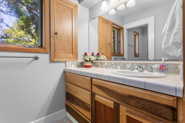 Bathroom, Interior, Tile Countertops