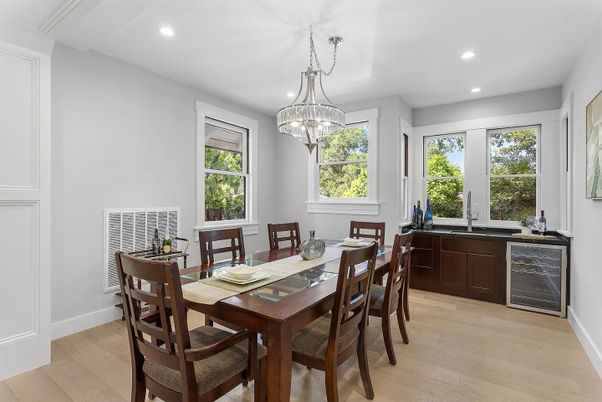 Chandelier, Dining room, Interior, Recessed Lighting, Wood Texture Flooring