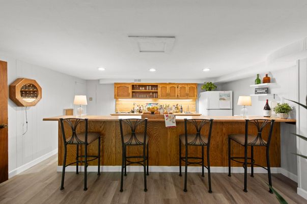 Interior, Recessed Lighting, Wood Texture Flooring