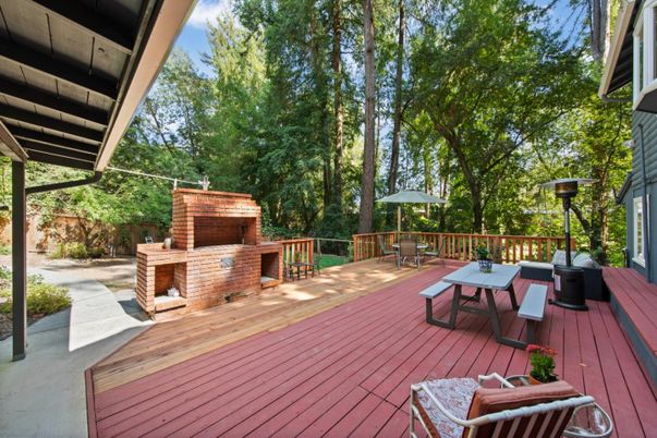 Exterior, Fireplace