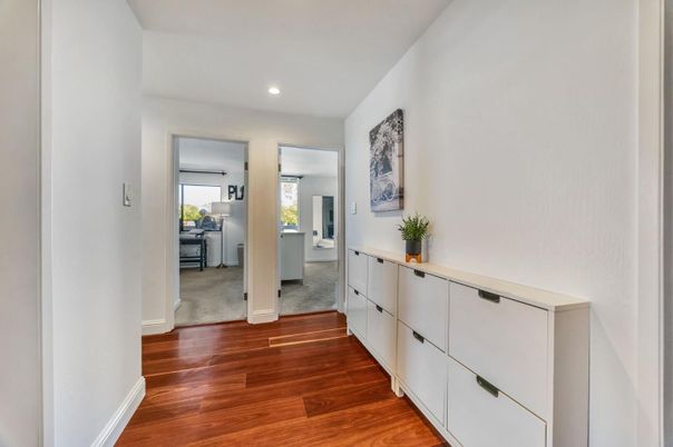 Interior, Recessed Lighting, Wood Texture Flooring