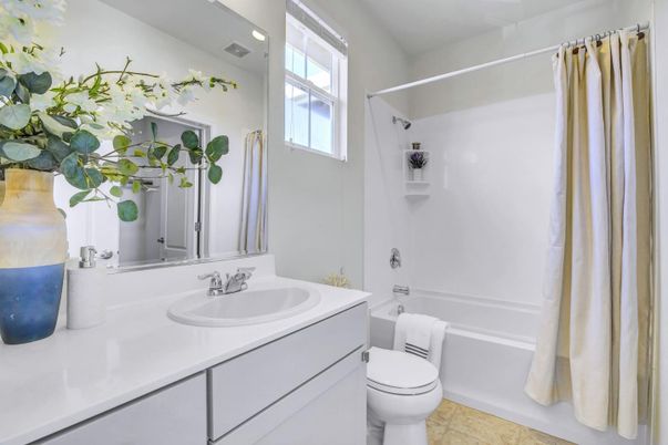 Bathroom, Interior, Recessed Lighting