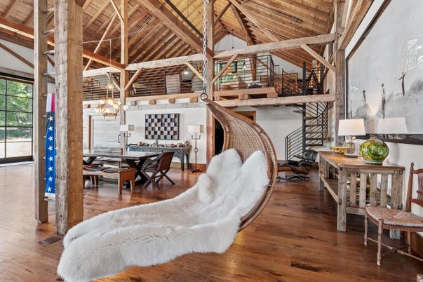 Chandelier, Dining room, Interior, Pendant Lights, Wooden Beams, Wooden Ceilings, Wood Texture Flooring