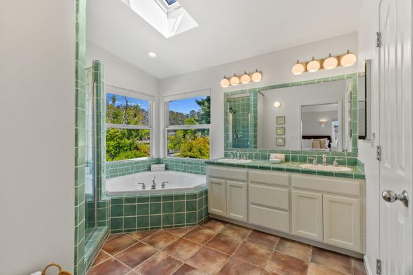 Bathroom, Interior, Recessed Lighting, Tile Countertops