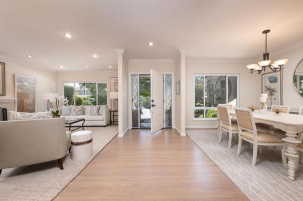 Chandelier, Dining room, Interior, Living room, Recessed Lighting, Wood Texture Flooring