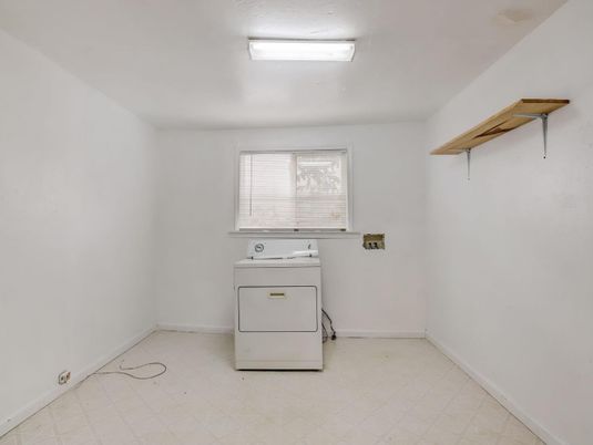 Interior, Washer