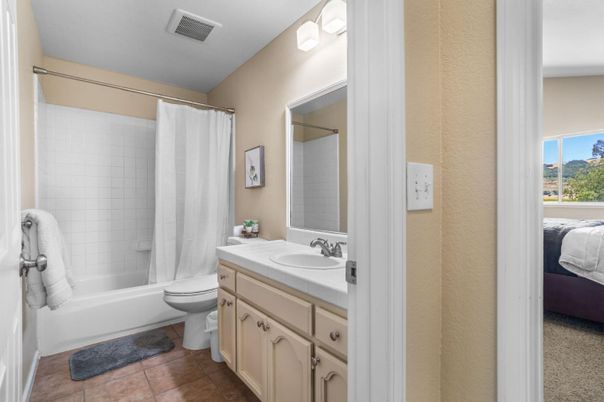 Bathroom, Interior, Tile Countertops