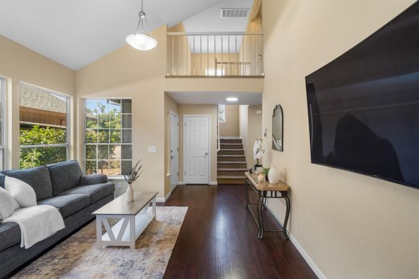 Interior, Living room, Pendant Lights, Recessed Lighting, Wood Texture Flooring