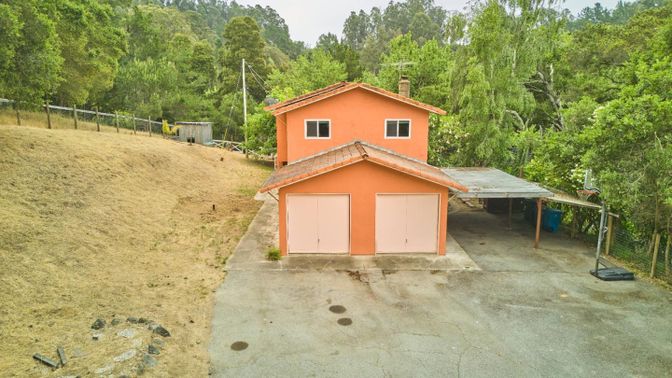 Backyard, Detached Garage, Exterior