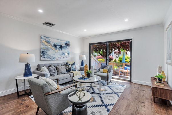 Interior, Living room, Recessed Lighting, Wood Texture Flooring