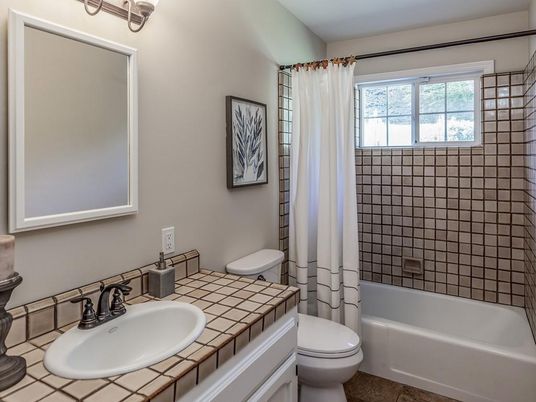 Bathroom, Interior, Tile Countertops
