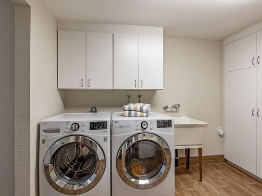 Interior, Washer, Wood Texture Flooring