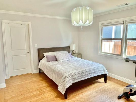 Bedroom, Interior, Pendant Lights, Wood Texture Flooring