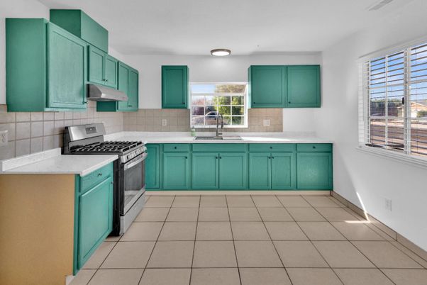 Interior, Kitchen, Stainless Steel Appliances
