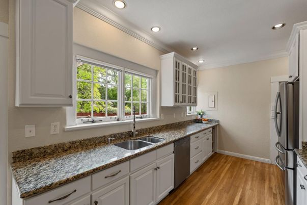 Interior, Kitchen, Recessed Lighting, Wood Texture Flooring