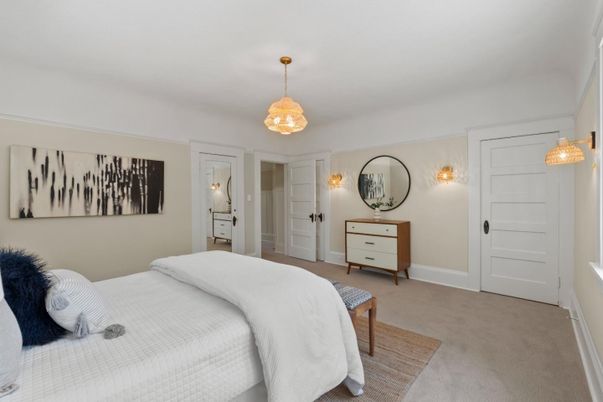 Bedroom, Interior, Pendant Lights