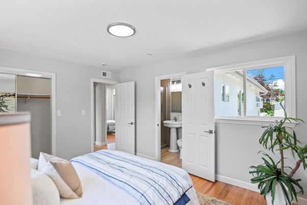 Bathroom, Bedroom, Interior, Recessed Lighting, Wood Texture Flooring