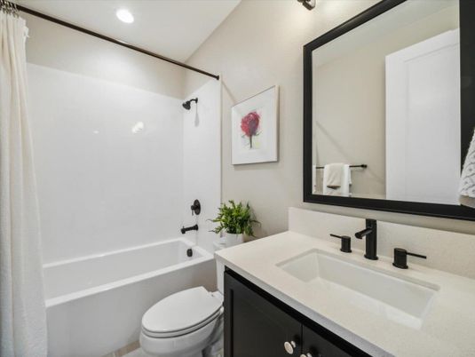 Bathroom, Interior, Recessed Lighting