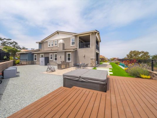 Exterior, Hot Tub