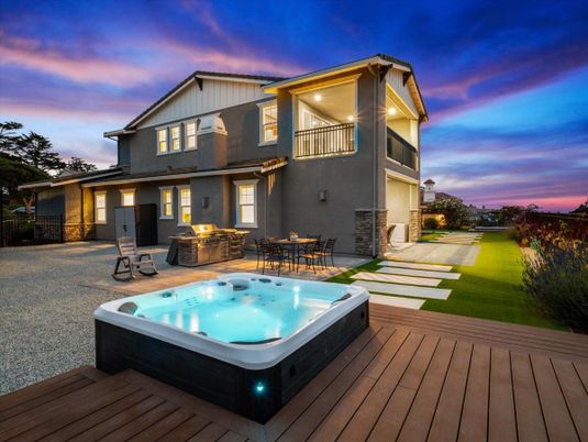 Backyard, Exterior, Hot Tub