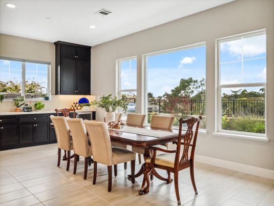Dining room, Interior, Recessed Lighting