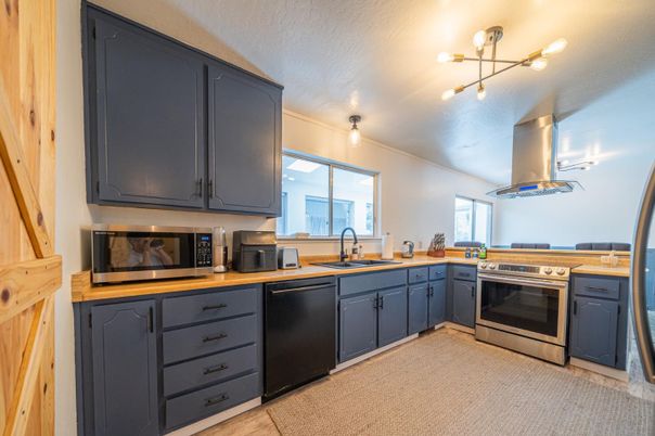 Interior, Kitchen, Stainless Steel Appliances
