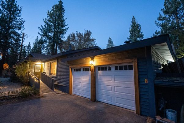 Detached Garage, Exterior