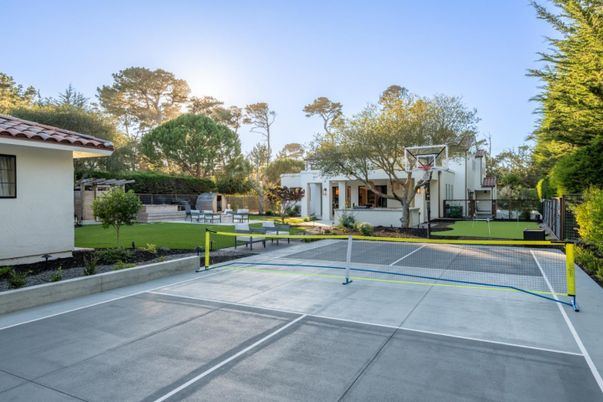 Exterior, Tennis Courts