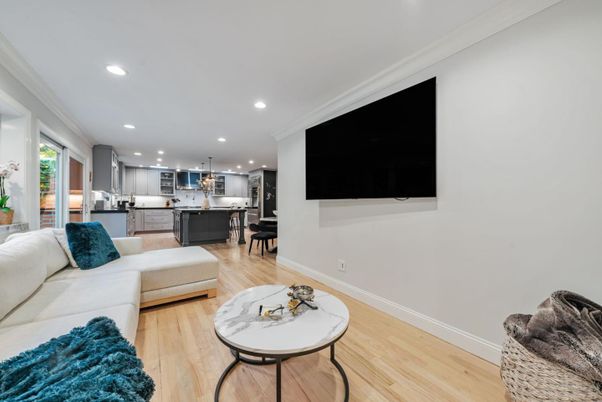 Interior, Kitchen, Living room, Pendant Lights, Recessed Lighting, Wood Texture Flooring