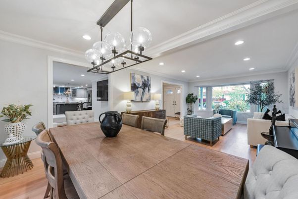 Dining room, Interior, Living room, Pendant Lights, Recessed Lighting, Wood Texture Flooring