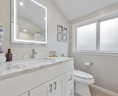 Bathroom, Interior, Recessed Lighting