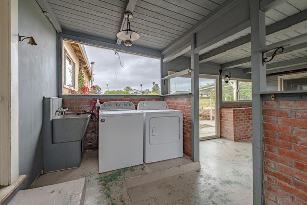 Exterior, Washer