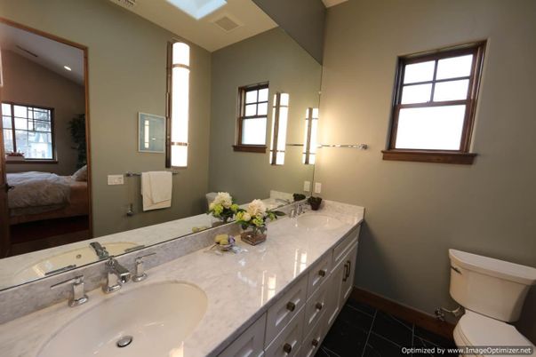 Bathroom, Dual Sink Vanities, Interior, Recessed Lighting
