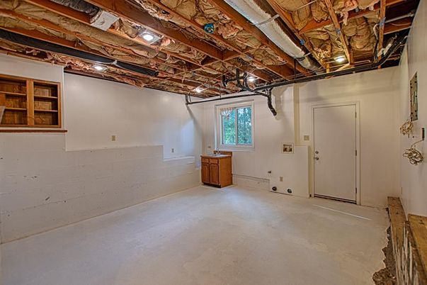 Empty room, Interior, Wooden Beams