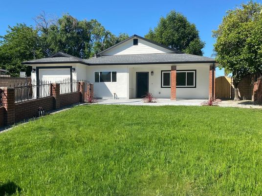 Attached, Backyard, Exterior, Facade, Ranch