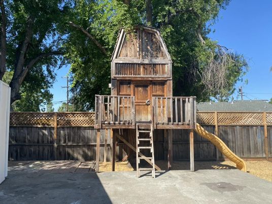 Backyard, Exterior, Playground