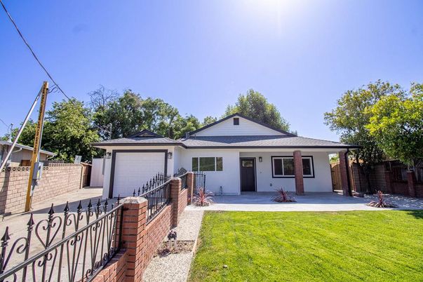 Attached, Backyard, Exterior, Facade, Ranch