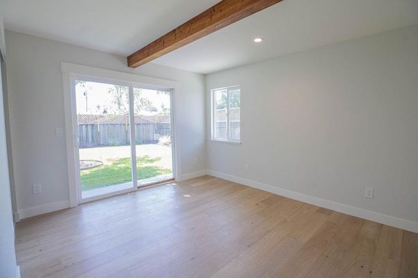 Empty room, Interior, Recessed Lighting, Wooden Beams, Wood Texture Flooring