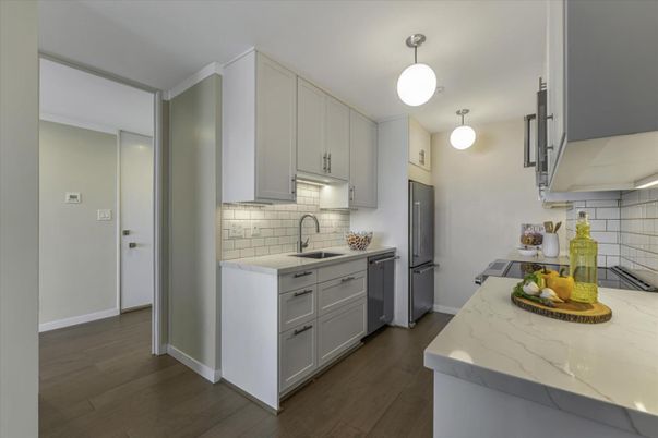 Interior, Kitchen, Pendant Lights, Wood Texture Flooring