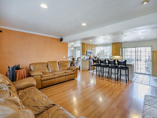 Interior, Kitchen, Living room, Recessed Lighting, Wood Texture Flooring