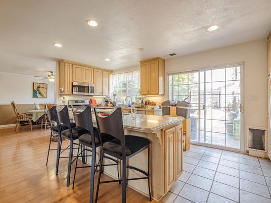 Dining room, Interior, Kitchen, Recessed Lighting, Stainless Steel Appliances, Wood Texture Flooring