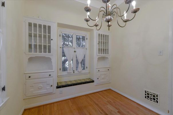 Chandelier, Interior, Wood Texture Flooring