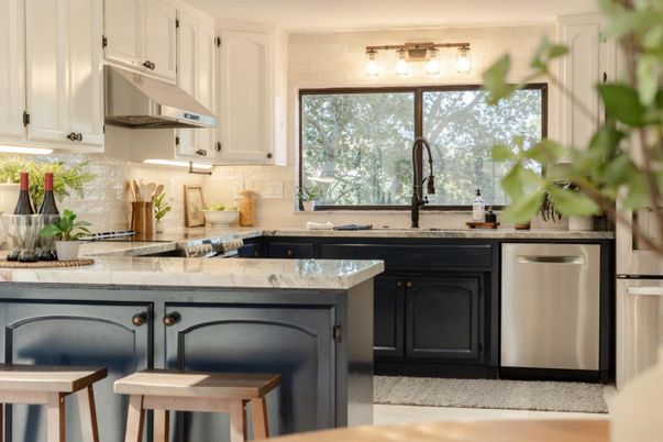 Interior, Kitchen, Stainless Steel Appliances